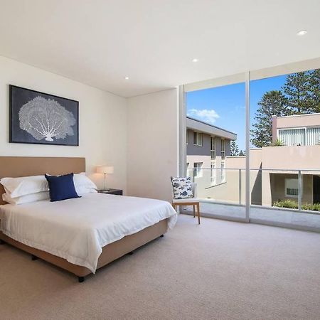 Beach And Ocean Front Penthouse With Wifi And Parking Apartment Entrance Exterior photo